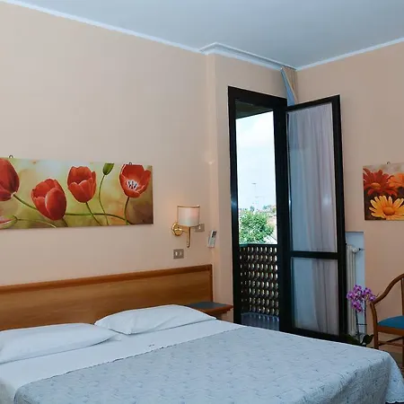 Astor Hotel 2*