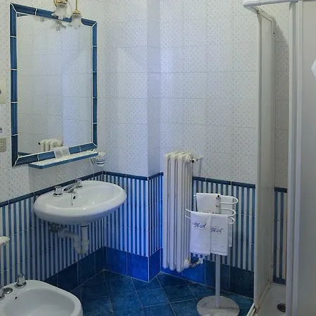 Astor 2* Modena